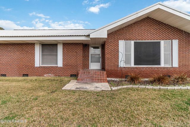 2281 Cecilia Sr High School Highway, Breaux Bridge, LA 70517