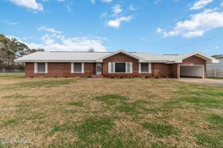 2281 Cecilia Sr High School Highway, Breaux Bridge, LA 70517