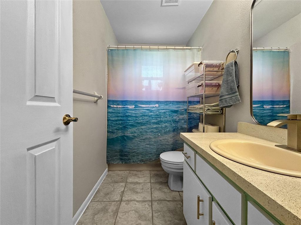 Image 15 of property listing at 136 PAUL REVERE ROAD, Bartow, FL 33830