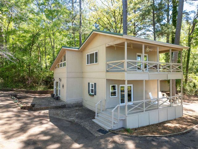 401 Cathy Street, Lone Star, TX 75668