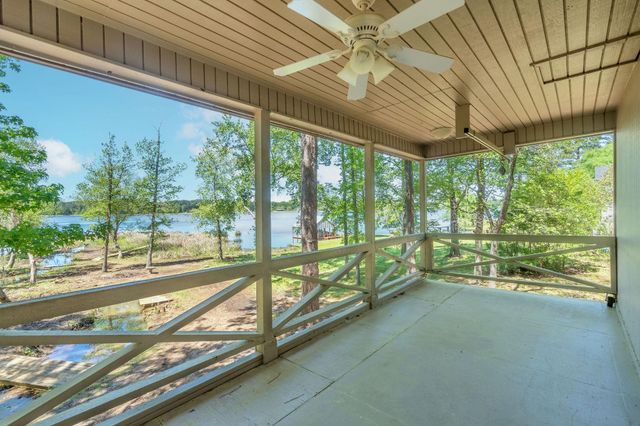 401 Cathy Street, Lone Star, TX 75668