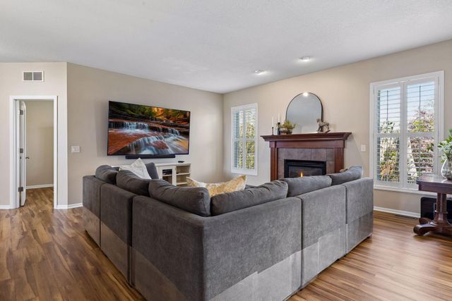 7136 Peony Lane N, Maple Grove, MN 55311