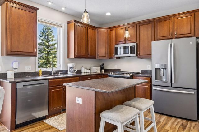 7136 Peony Lane N, Maple Grove, MN 55311