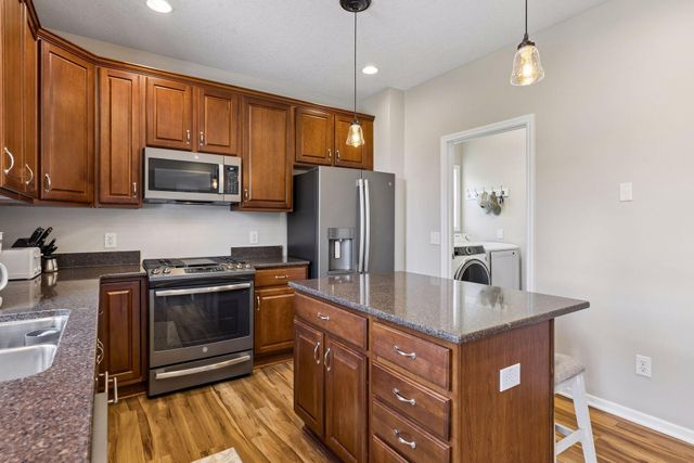 7136 Peony Lane N, Maple Grove, MN 55311