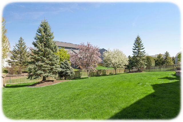 7136 Peony Lane N, Maple Grove, MN 55311