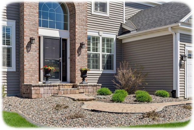 7136 Peony Lane N, Maple Grove, MN 55311