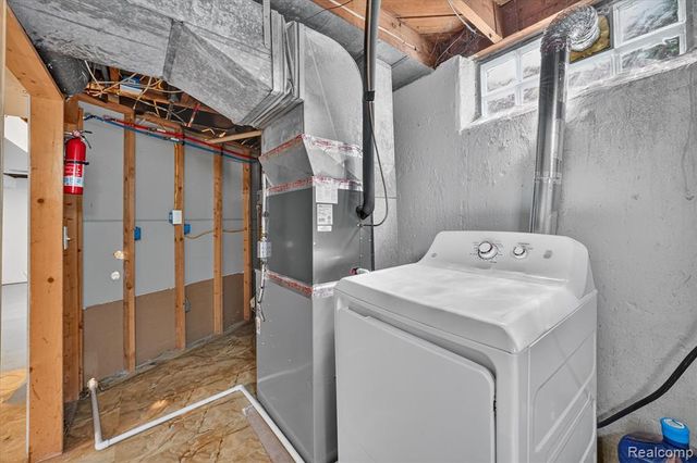 14010 Hart Street, Oak Park, MI 48237