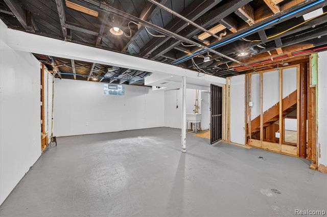 14010 Hart Street, Oak Park, MI 48237