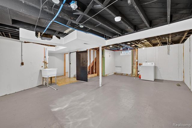 14010 Hart Street, Oak Park, MI 48237
