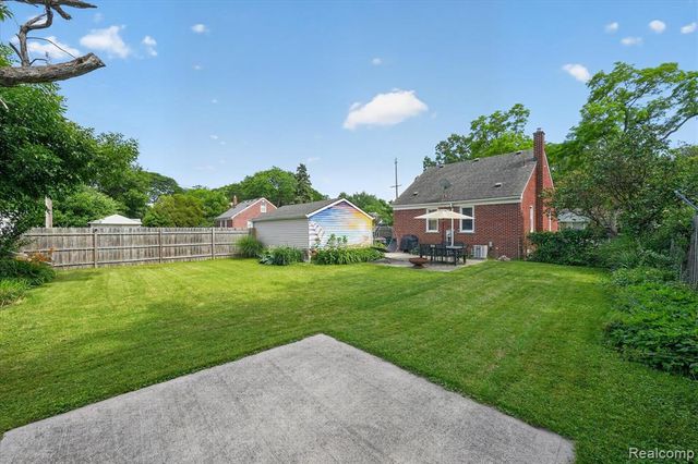 14010 Hart Street, Oak Park, MI 48237