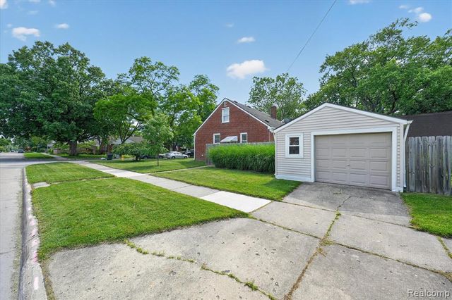 14010 Hart Street, Oak Park, MI 48237