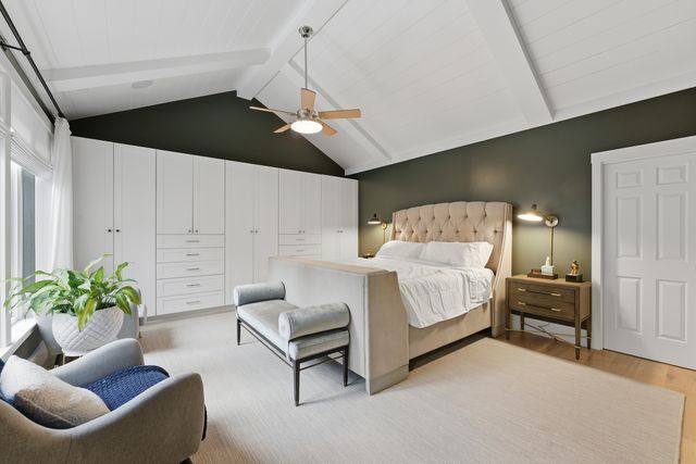 1500 N North Park Avenue, Chicago, IL 60610