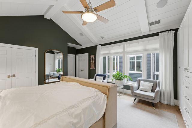 1500 N North Park Avenue, Chicago, IL 60610