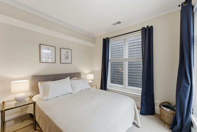 1500 N North Park Avenue, Chicago, IL 60610