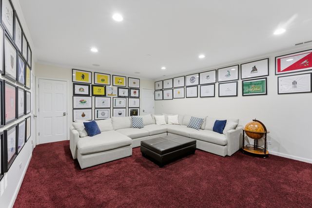 1500 N North Park Avenue, Chicago, IL 60610