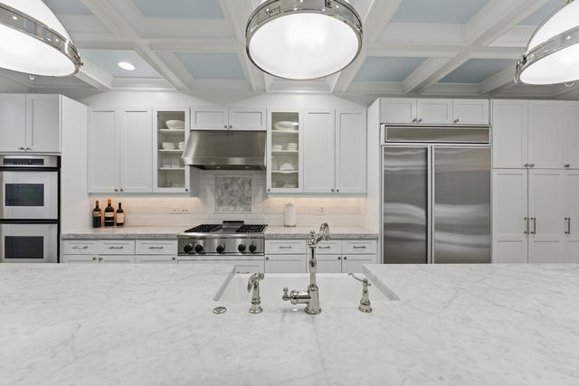 1500 N North Park Avenue, Chicago, IL 60610