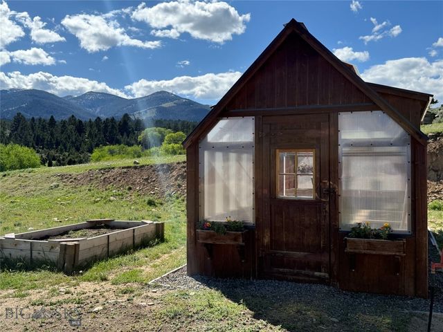 5845 Dry Creek Ranch Road, Whitehall, MT 59759