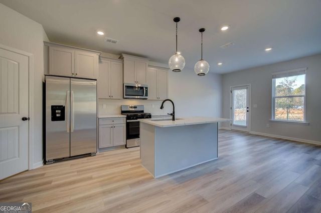 324 Bedford Trace, Conyers, GA 30094