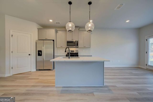 324 Bedford Trace, Conyers, GA 30094