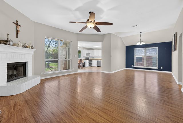 628 Dover Heights Trail, Mansfield, TX 76063