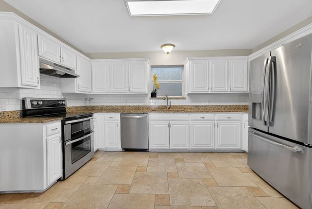 628 Dover Heights Trail, Mansfield, TX 76063