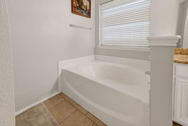 628 Dover Heights Trail, Mansfield, TX 76063