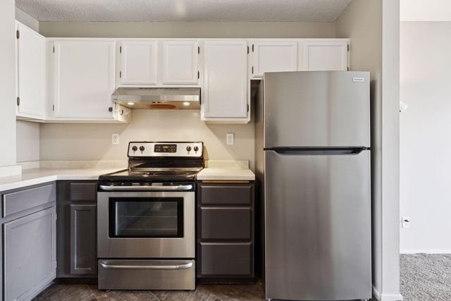 66 9th Street E 1609, Saint Paul, MN 55101