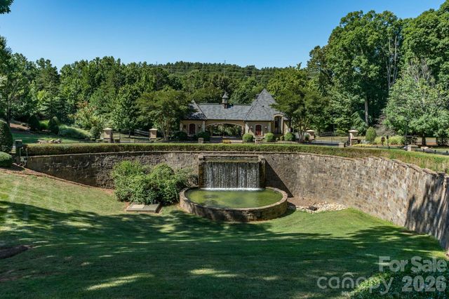 5016 Hermitage Court 216, Belmont, NC 28012