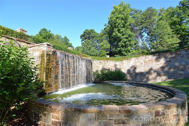 5016 Hermitage Court 216, Belmont, NC 28012