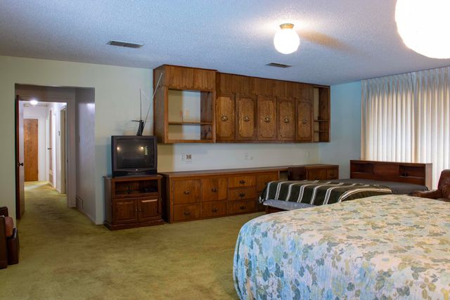 205 Cottonwood Trl, White Oak, TX 75693