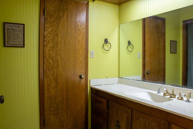 205 Cottonwood Trl, White Oak, TX 75693