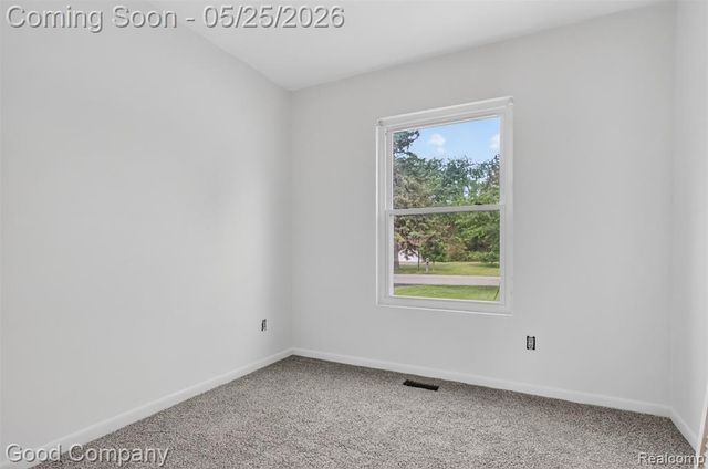 21220 Van Buren Street, Southfield, MI 48033
