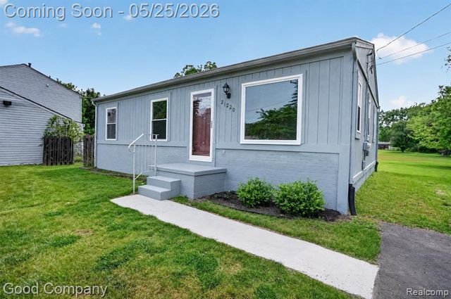 21220 Van Buren Street, Southfield, MI 48033