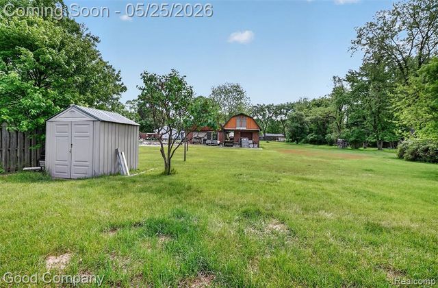 21220 Van Buren Street, Southfield, MI 48033
