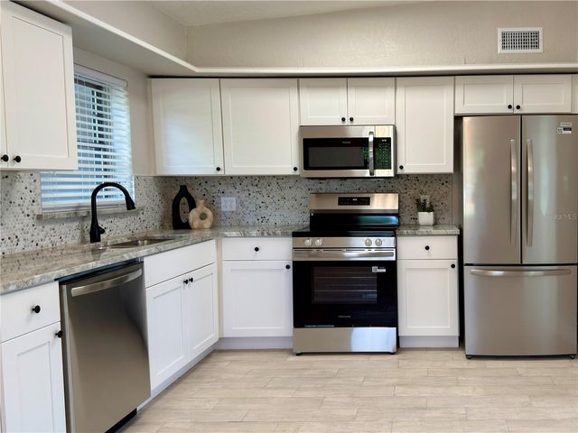 2114 CATHERINE ST, Kissimmee, FL 34741