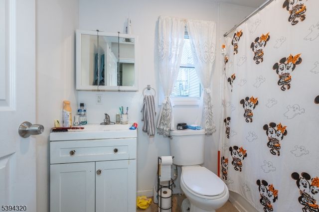 127 Godwin Ave, Paterson City, NJ 07501