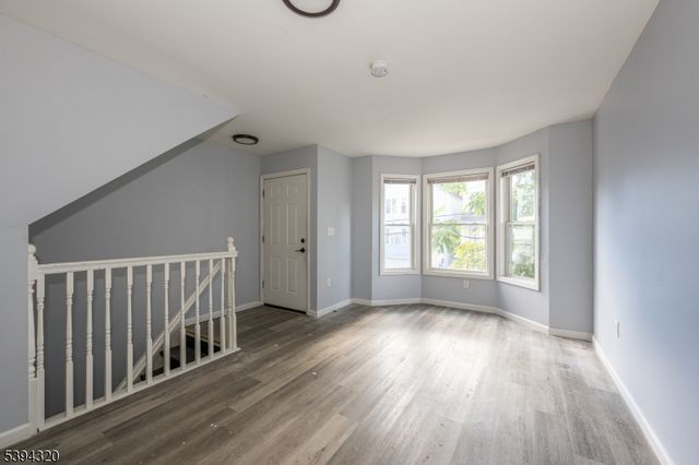 127 Godwin Ave, Paterson City, NJ 07501