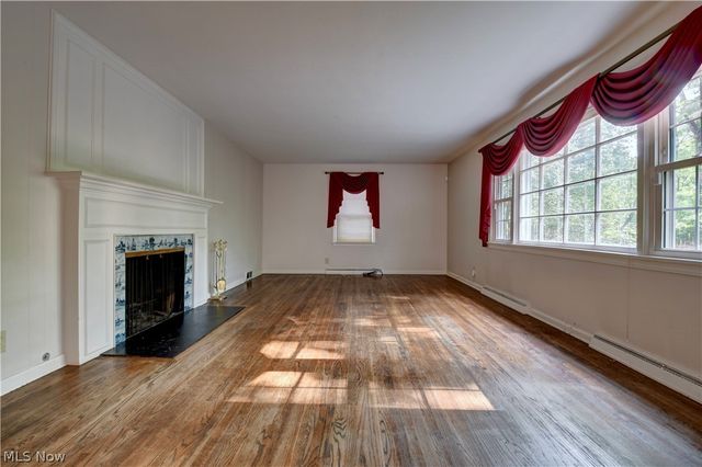 186 S Main Street, Hudson, OH 44236