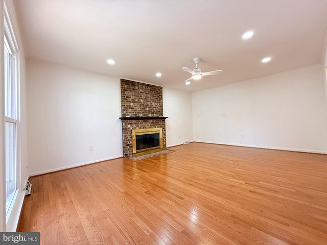 5400 ELLZEY DR, Fairfax, VA 22032
