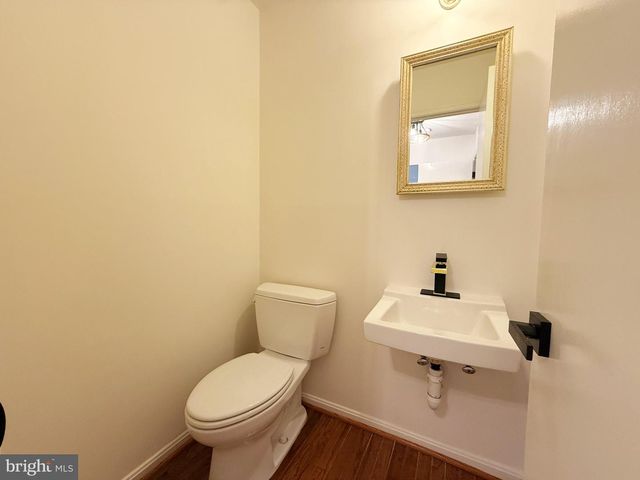 5400 ELLZEY DR, Fairfax, VA 22032