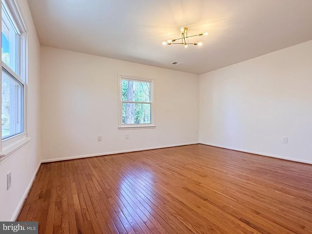 5400 ELLZEY DR, Fairfax, VA 22032
