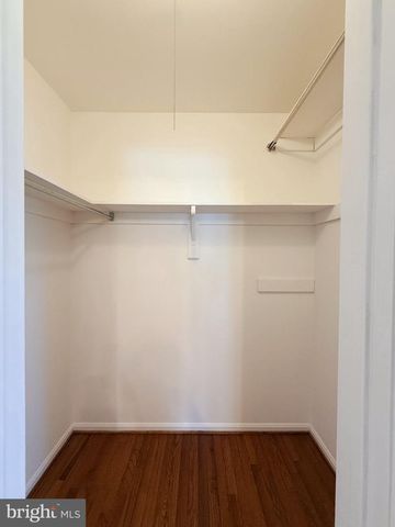 5400 ELLZEY DR, Fairfax, VA 22032