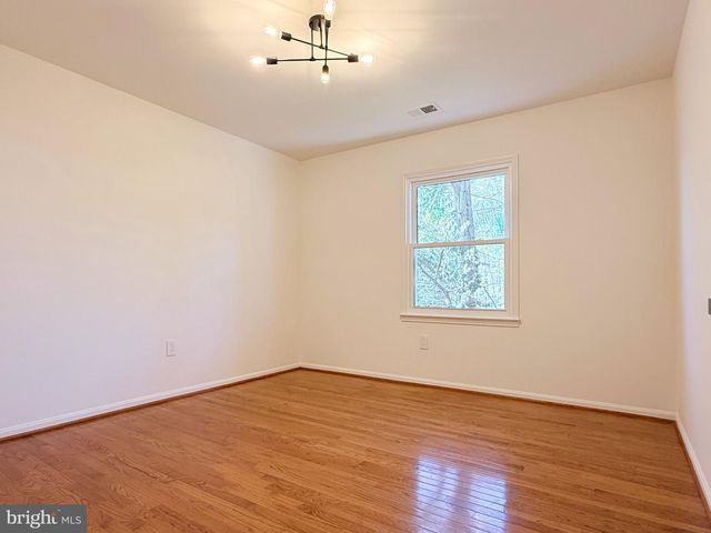 5400 ELLZEY DR, Fairfax, VA 22032