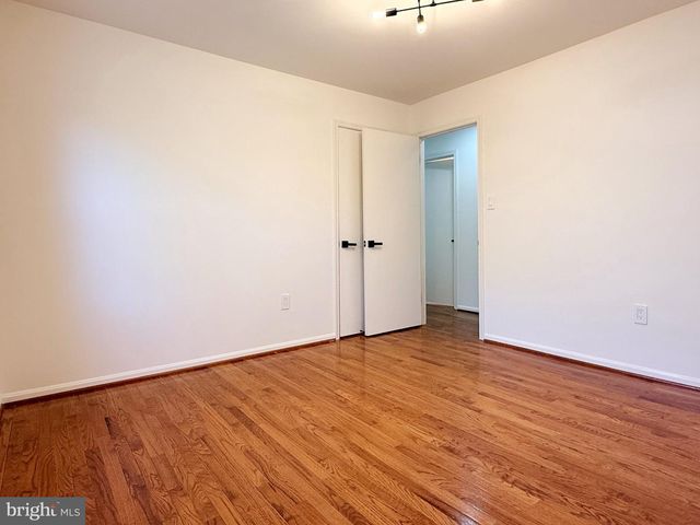5400 ELLZEY DR, Fairfax, VA 22032