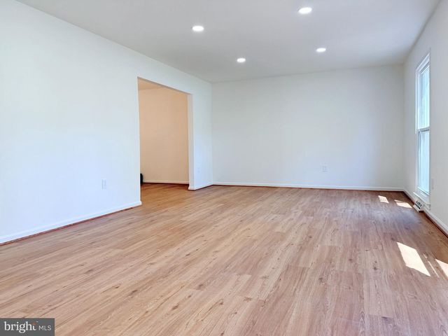 5400 ELLZEY DR, Fairfax, VA 22032
