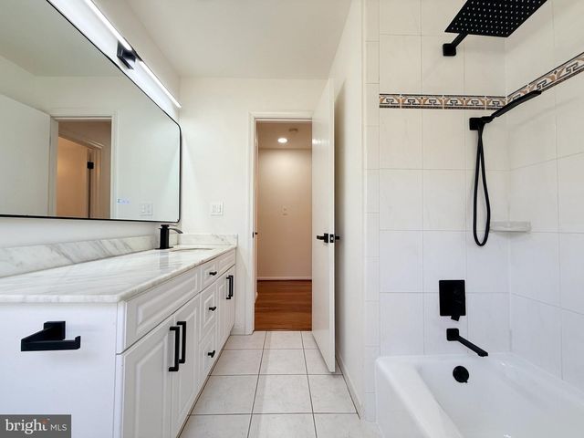 5400 ELLZEY DR, Fairfax, VA 22032