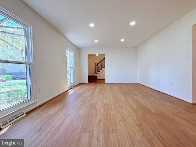 5400 ELLZEY DR, Fairfax, VA 22032
