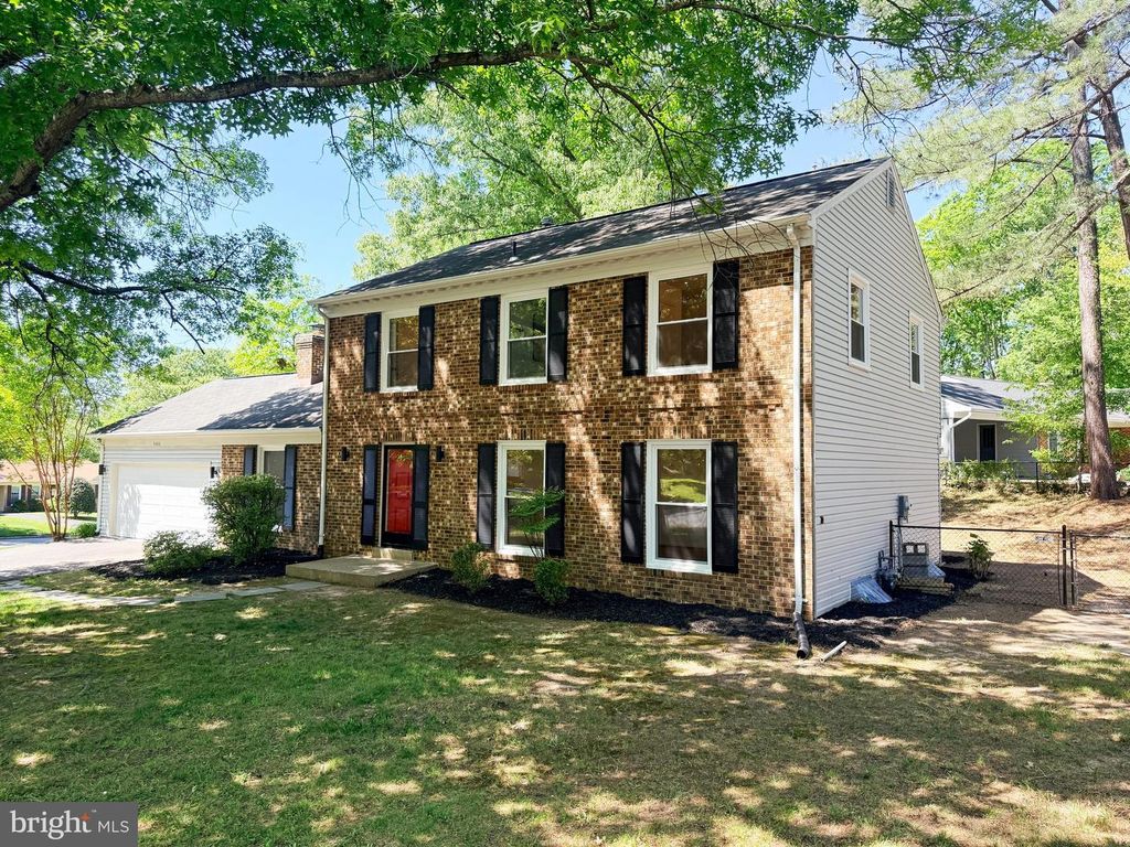 5400 ELLZEY DR, Fairfax, VA 22032