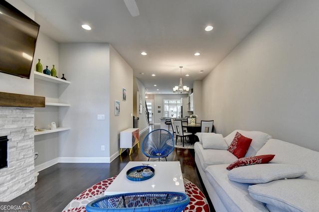 4245 Deming Circle, Sandy Springs, GA 30342