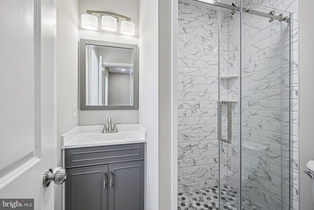 518 GREENWICH ST, Philadelphia, PA 19147